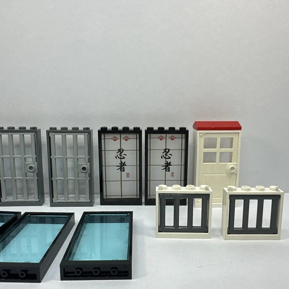 LEGO Lot Of Various Doors‎ & Windows